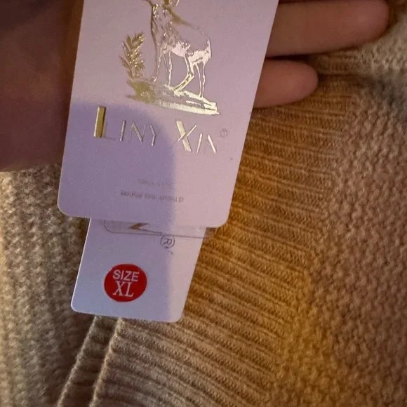 Merino wool sweater vest - Picture 4 of 8